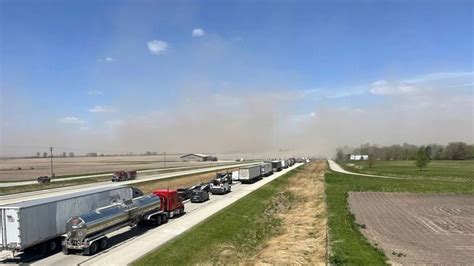 Death toll from blinding May 1 dust storm crashes in Illinois rises to 8